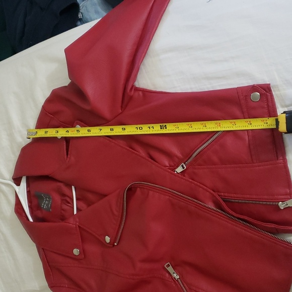Red faux leather jacket from primark fits like a medium size - Picture 10 of 14